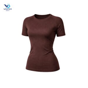 Women gym training t-shirt with breathable fabric for intense workouts
