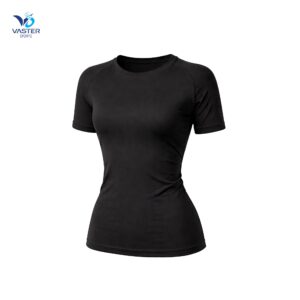 Women fitness training t-shirt with lightweight breathable fabric for daily workouts